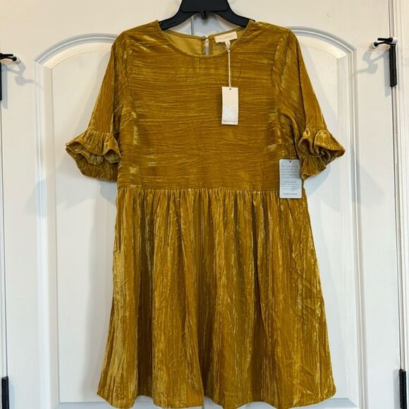 MELLODAY Dresses & Skirts - NWT Melloday Mustard Velvet Short Sleeve Midi Dress S or XS NWOT